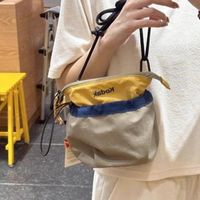 泉水蓝挂脖包实测：90%色差翻车，这3款才真能打