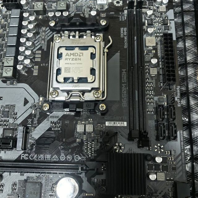 装机必看：为什么AMD新主机一定要选带核显的CPU？