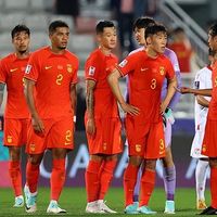 武磊百场启示录：一人坚守照见中国足球困局与希望