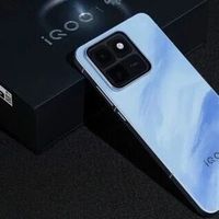 iQOO15T首发评测：打破传统，但更有竞争力了