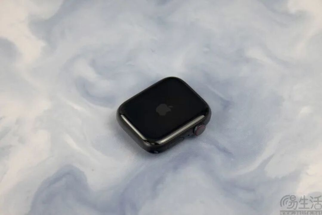 给Apple Watch开“教育优惠”，苹果不止为了促销