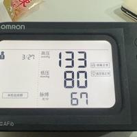 老人自测血压别踩坑：三招选对真正准又省心的血压计