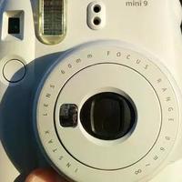 别被千元机身骗了！富士Instax 90三年相纸钱够买微单