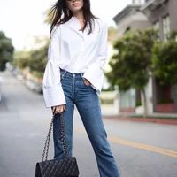 春夏丝巾这样搭，清爽减龄不显老