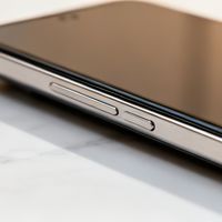 Redmi K80取消塑料支架的手感提升，只对裸机党有意义