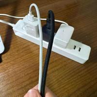 iPhone 15快充真相：线不对，30W秒变5W！