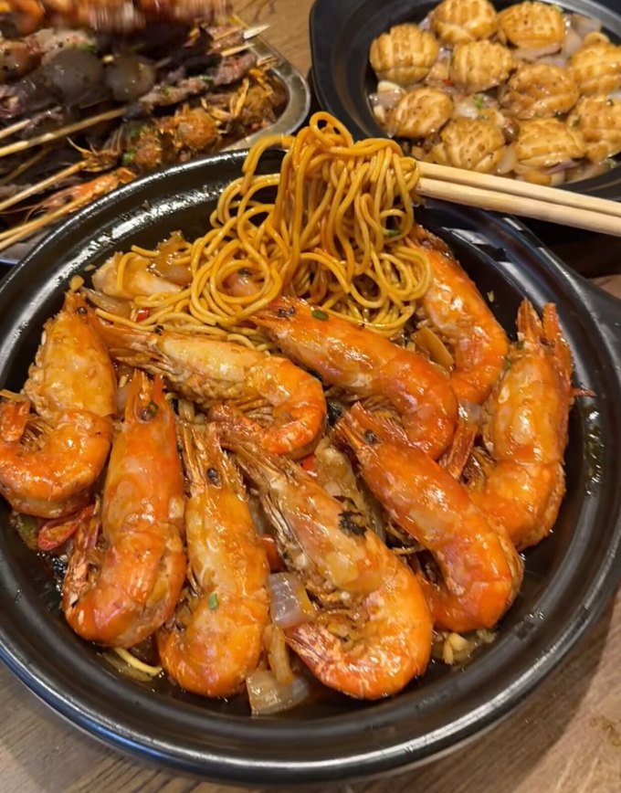 盟重聚会餐饮