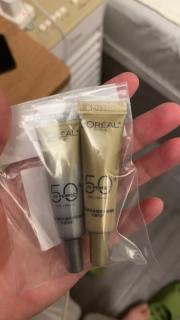 欧莱雅小金管防晒，清爽不闷痘