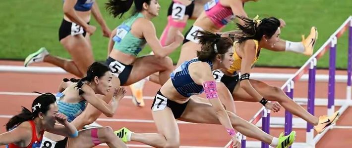 吴艳妮钻石联赛厦门站13秒06刷新赛季最佳