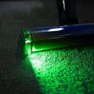 戴森V10真香还是踩雷？养宠大户型慎入，这台冷门吸尘器反而更省心