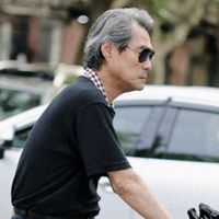 60岁男人出行要少穿Polo衫，看这些爷爷的穿搭就懂了，减龄有气质
