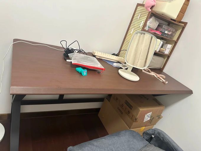 锦需电脑桌
