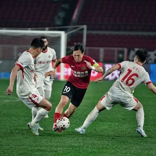 5:0狂胜!辽足铁血回归引爆黄龙
