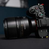 799元永诺50mm F1.8实测：全开锐度真能打，值不值得买？