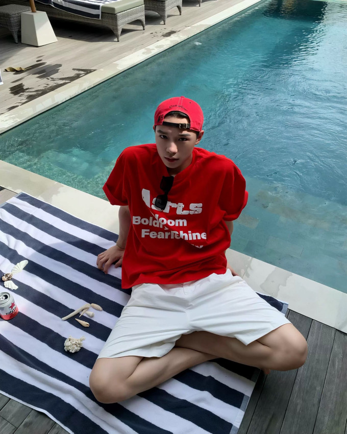 男士T恤