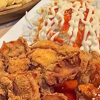 看球三件套：啤酒、小龙虾与炸鸡