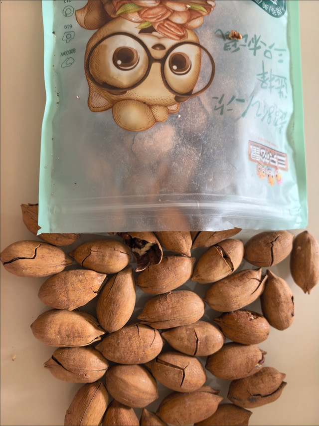 三只松鼠奶油碧根果果仁饱满易剥口感香脆