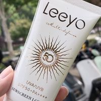 防晒霜哪个牌子好？美妆柜姐亲测！4款日常轻薄防晒，提亮不假白