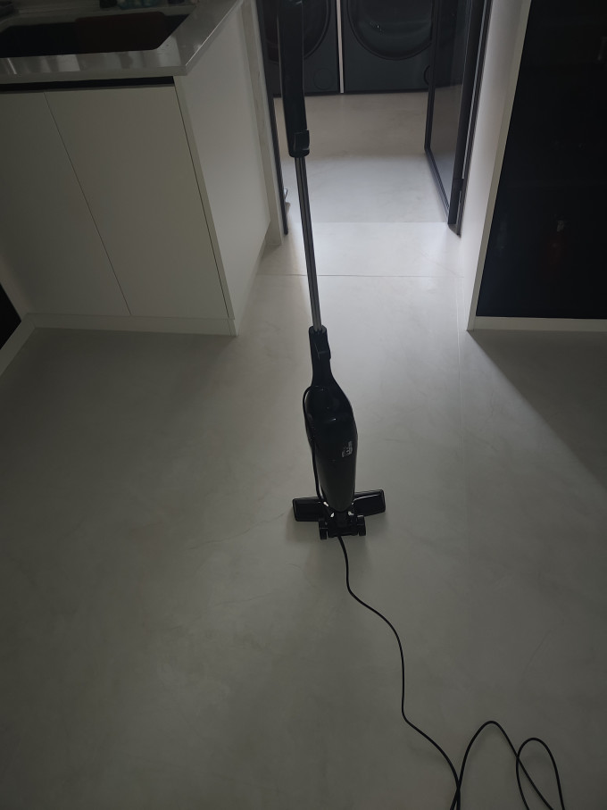 亿力手持式吸尘器
