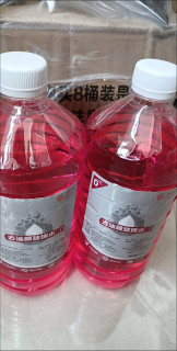 龟牌玻璃水：清洁无痕性价比高