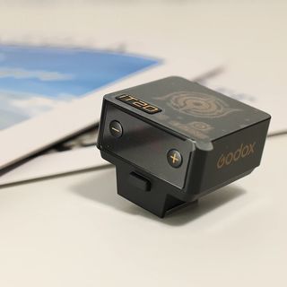 神牛三款机顶闪怎么选？光效、重量、生态一次说清