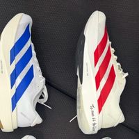 萨维两万的“破2”鞋太遥远？ADIZERO 300元我还穿不起吗？阿迪达斯：安排！
