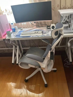 AOC粉色电竞显示器：颜值与实力兼备
