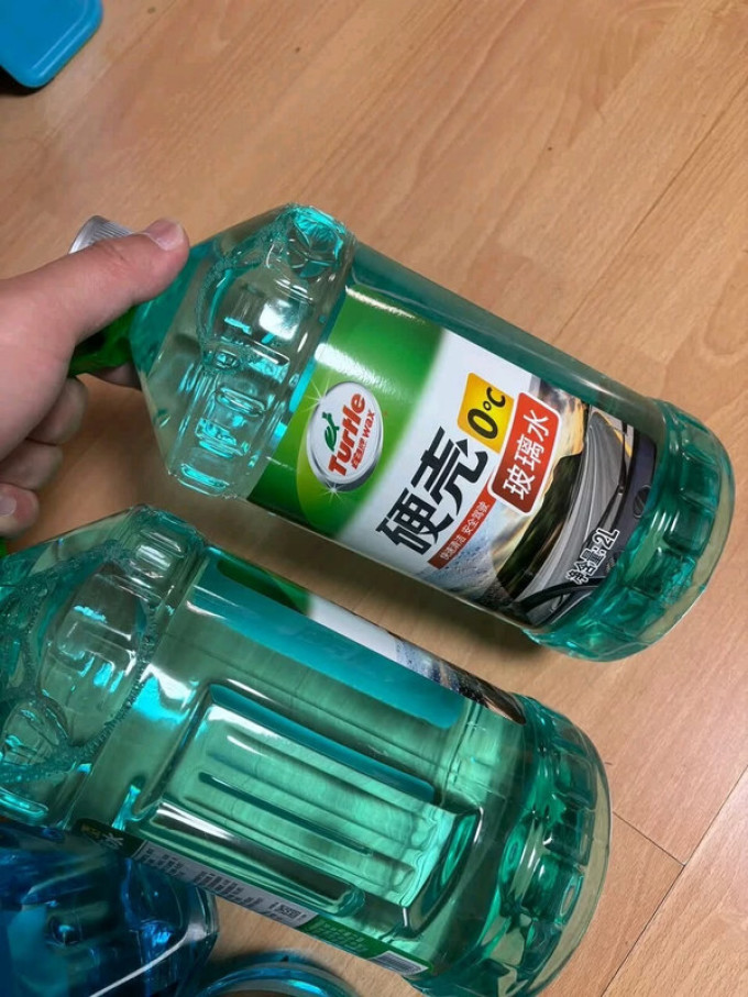 龟牌玻璃水