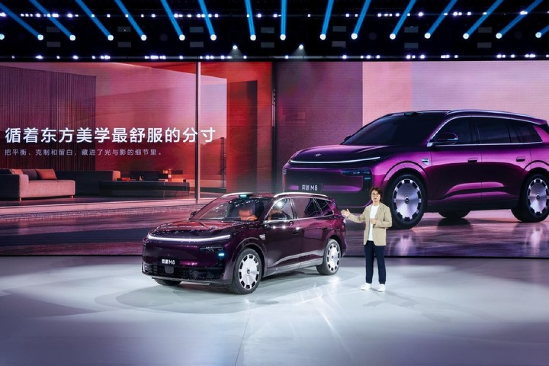 东风奕派 M8 首秀:集合了东风、华为乾崑、宁德时代三方资源的大六座 SUV