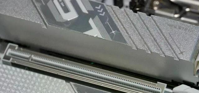 多花300块买SSD，你真用得上那点速度吗？