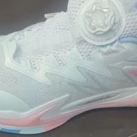 安踏青狂-刺后卫儿童篮球鞋：给孩子的第一双“实战利器”
