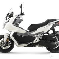 9999元鸿150RS vs 10980元翼龙SR150R，谁才是通勤族真正安心之选？