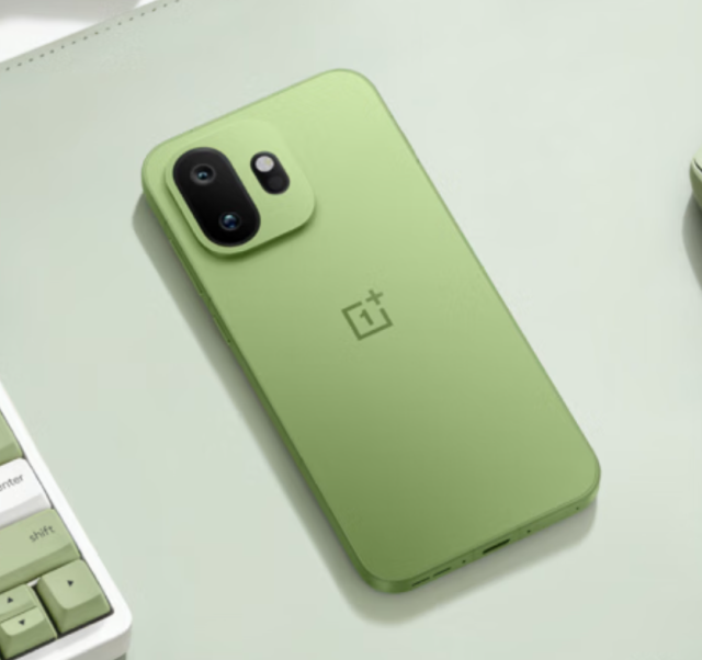 小米17 Ultra海外定价超iPhone,国产旗舰迈入万元时代
