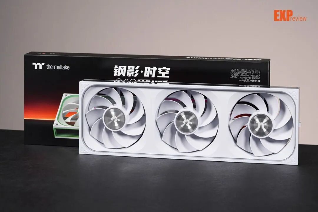 Thermaltake 钢影·时空 360风扇图赏:联排设计+无限镜,装机方便又好看