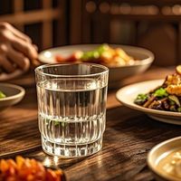 孩子吃饭总喝水？儿科医生：别再边吃边喝了，科学干预这样做
