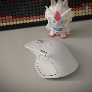 静音办公选哪款？MX Master 3S和4深度对比，多花300元值不值？