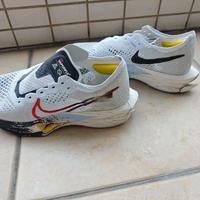 Nike举重鞋穿俩月就裂？专业装备还是设计翻车？