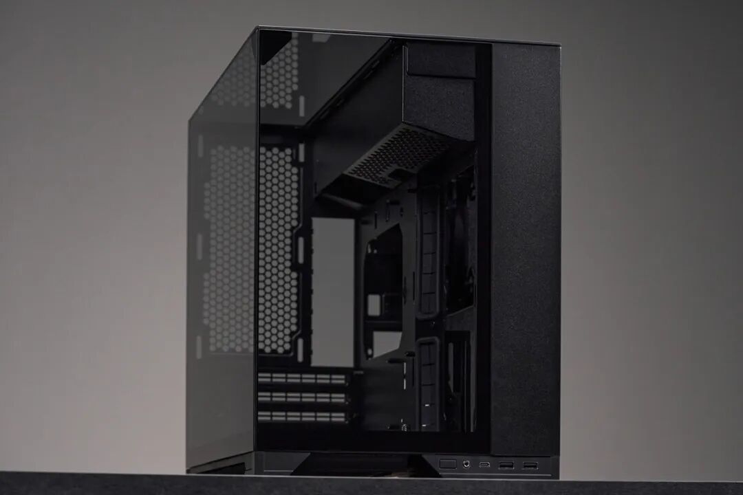 联力O11 Vision M机箱评测:真正分仓的紧凑“玻璃”房