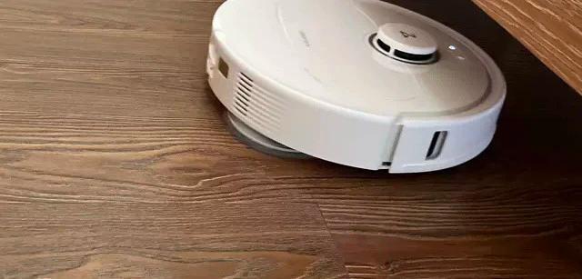 长发+养宠家庭怎么选扫地机？实测石头T6和P20 Max谁真不缠毛