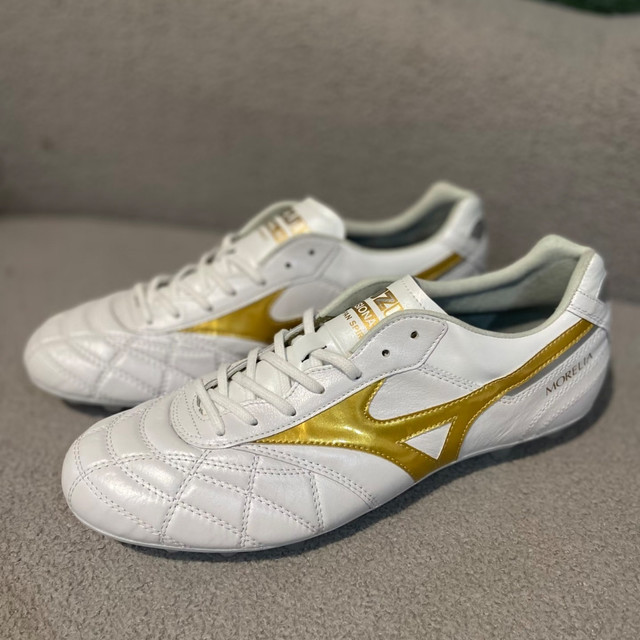 美津浓Morelia Ⅱ足球鞋，养生踢球的温柔守护