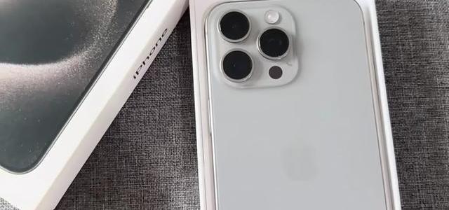 国行iPhone用户还在等Apple Intelligence？真相和替代方案都在这了