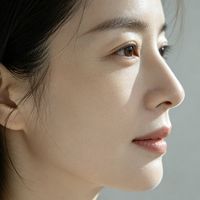 挑紧致精华乳,先看懂成分再选品