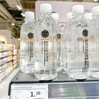 依云新包装矿泉水平仓事件背后的“断舍离”策略解析