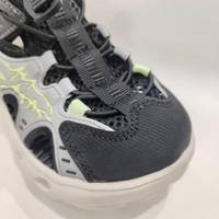 通勤皮鞋怎么选？三款热门头层牛皮鞋实测：透气、脚感、穿脱谁更胜一筹？