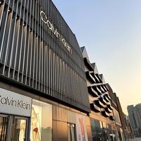 CK还在卖“极简”？2026年它的成衣早丢了静奢灵魂