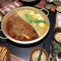 成都老火锅怎么选？本地人私藏三家实测，排队值不值看完这篇就懂