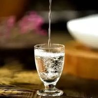 低度白酒怎么选?38度国窖1573和39度胡九道深度对比