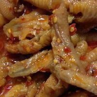 脱骨侠无骨鸡爪：酸辣脆弹专治重口味，但不是谁都能啃得动
