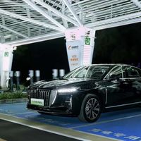 B级混动价格战已失控：12万买红旗H5，5万提荣威D7，还能撑多久？