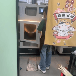 智能炒菜机再聪明，也炒不出你记忆里的那口“人味”